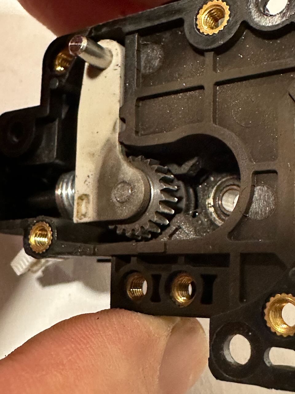 Стёртые шестерни экструдера — второй ракурс