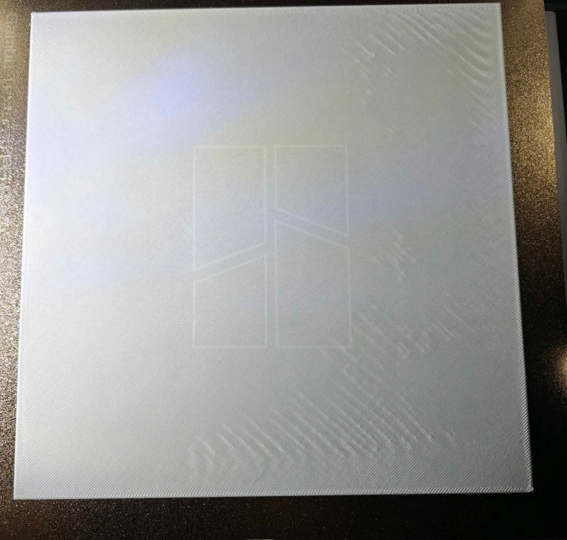 Неравномерная текстура первого слоя — кривое выравнивание или грязный стол