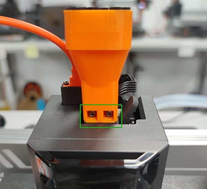 Восьмиканальный хаб, установленный на Anycubic Kobra 3