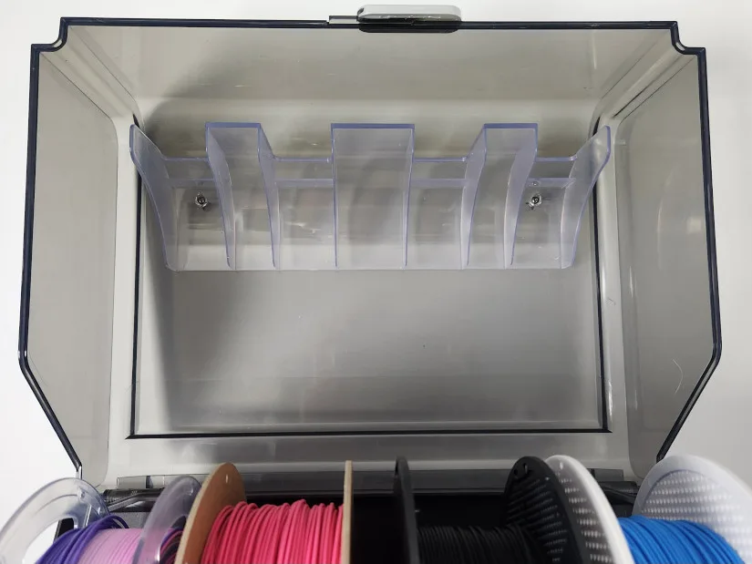 Внутренние направляющие и катушки филамента в системе ACE Pro Anycubic Kobra S1
