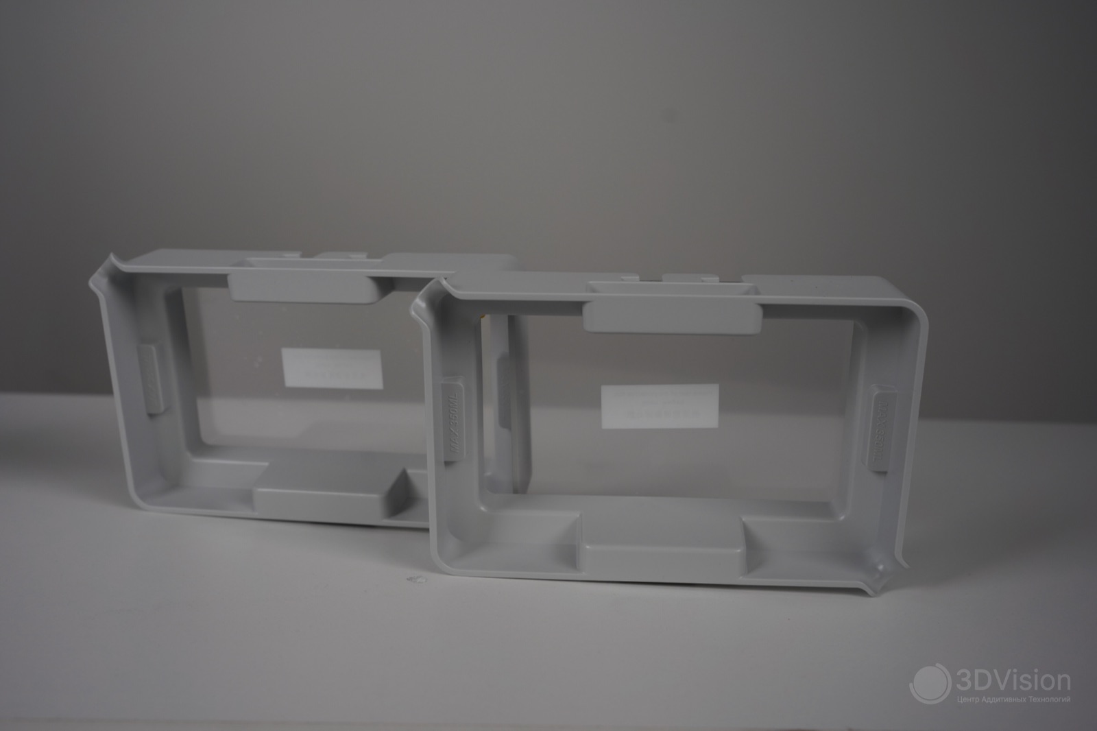 Две малые ванны на 350 мл из комплекта двухцветной печати Anycubic Photon P1