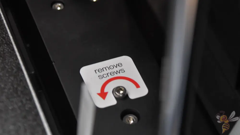 Наклейка remove screws — транспортировочные винты QIDI X-Max 3