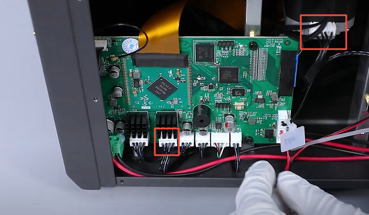 Материнская плата Saturn 4 Ultra с выделенным разъёмом мотора оси Z