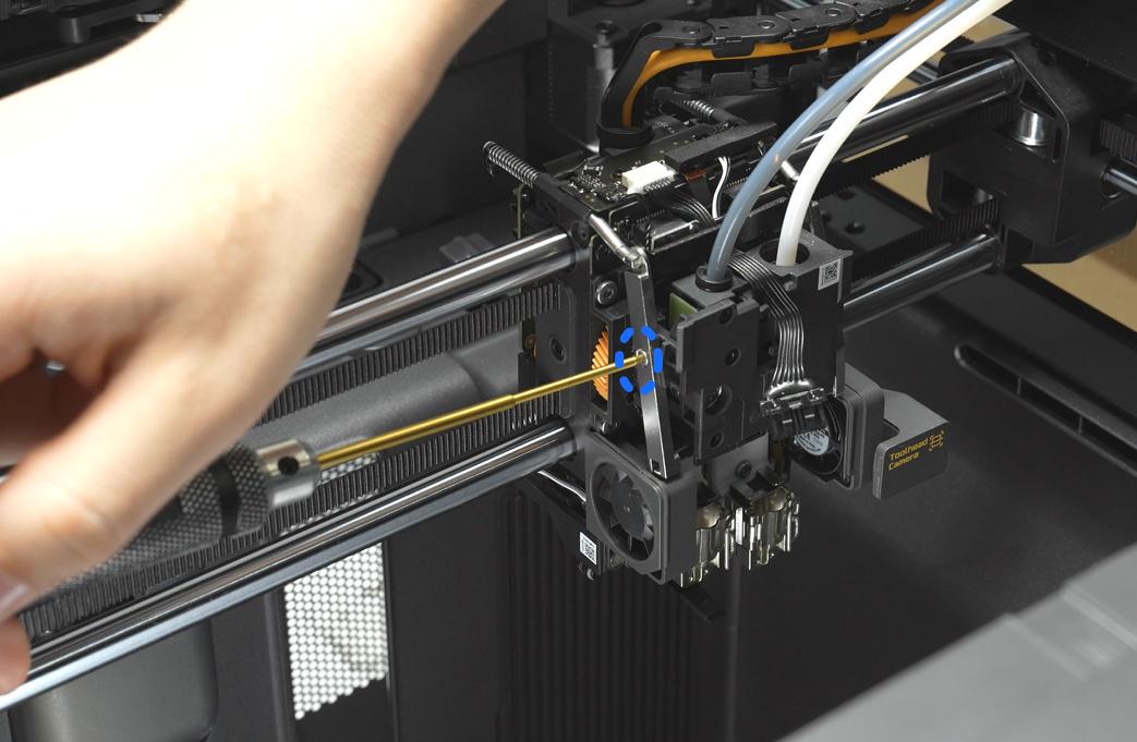 Unscrewing the extruder screw directly on the X2D toolhead