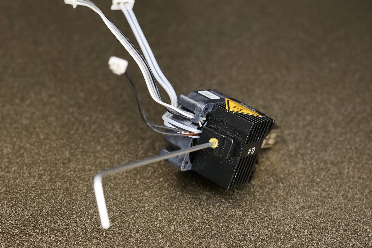 Red-hot Allen key inside hotend