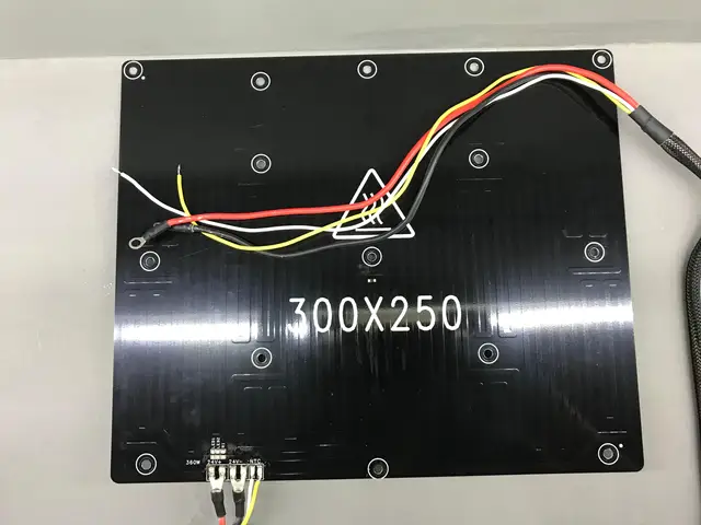 Подогреваемый стол с кабелем QIDI для X-Plus / X-Max