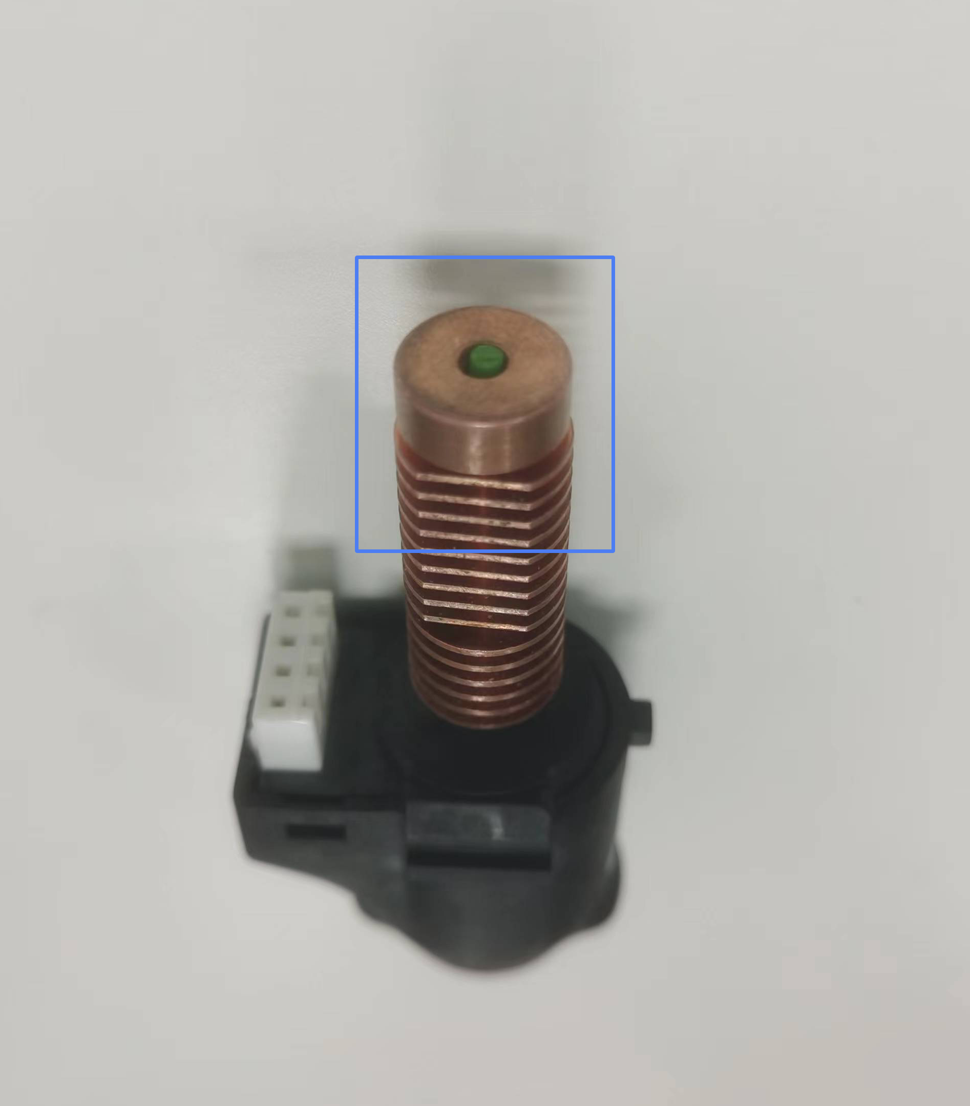 Расположение узла подачи филамента AD5M — экструдер в разрезе