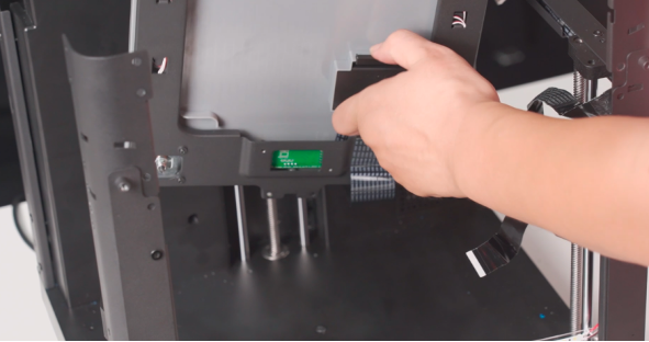 Снятие крышки кабельного канала AD5M