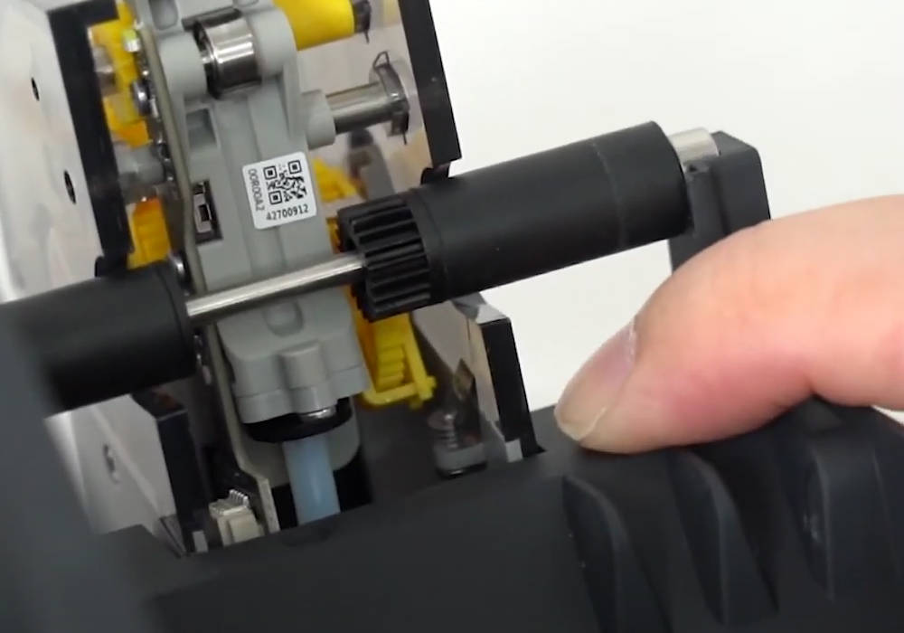 Шаг 5: подключите новые PTFE-трубки к коннекторам