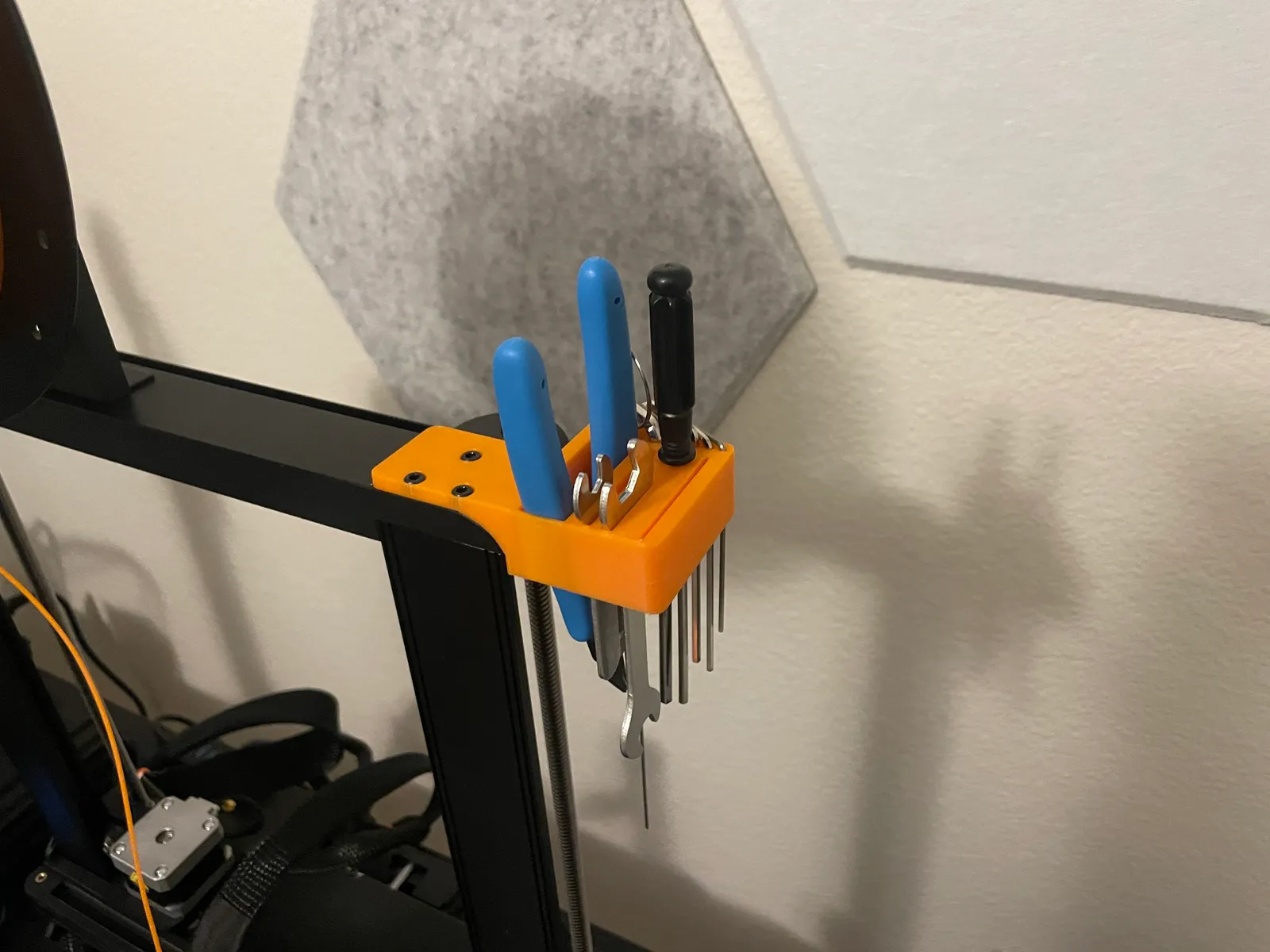 Печатная подставка для ключей и SD-карт на боковой раме Ender 3 V3 SE