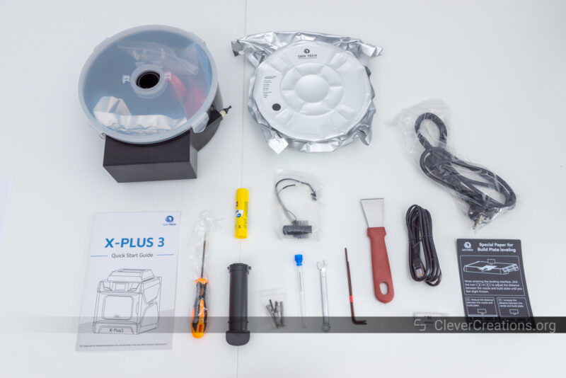 Комплектация QIDI X-Plus 3: сушилка, катушка, инструменты, скребок, руководство
