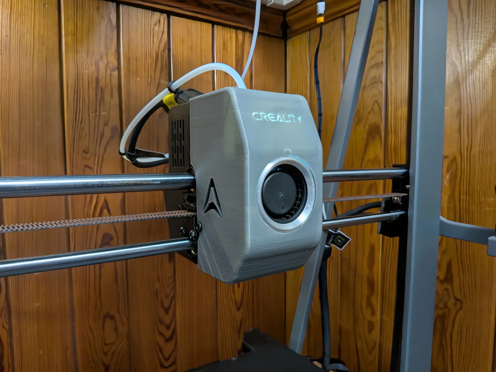 Honeycomb-крышка печатающей головки Ender-3 V3 Plus — общий вид установленной