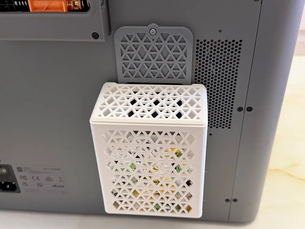 Quick Release Poop Bin — быстросъёмный механизм