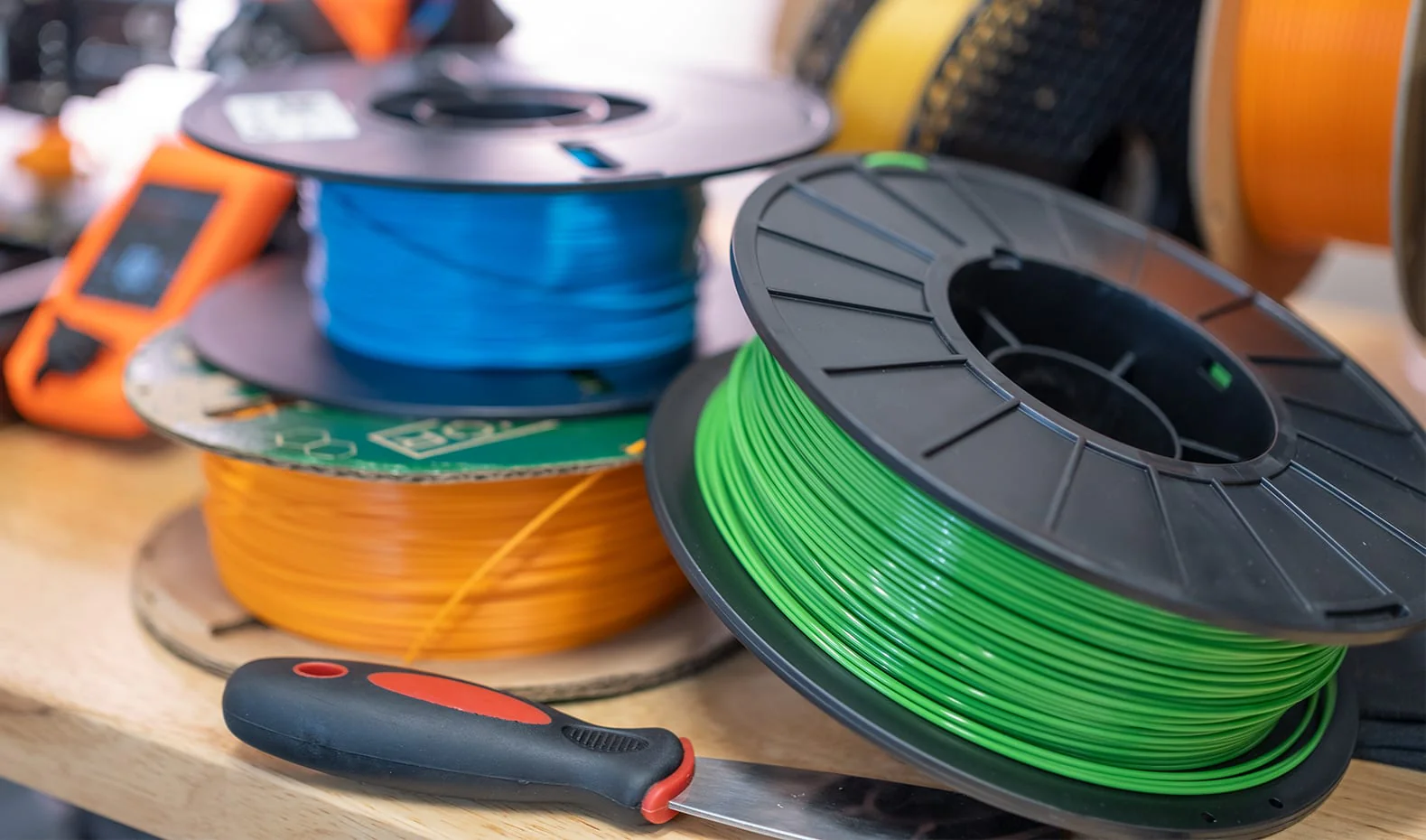 Катушки с пластиком для 3D-печати — PLA, PETG, ABS разных цветов