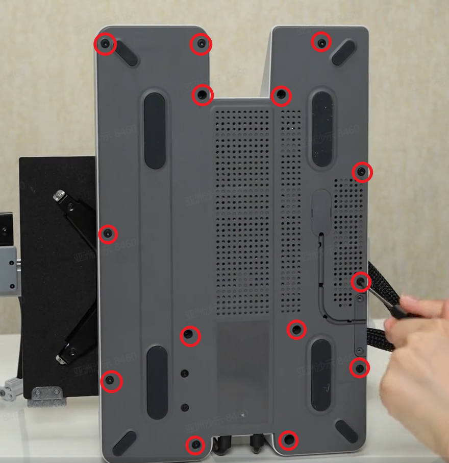 Расположение 14 винтов B для снятия крышки A1 Mini