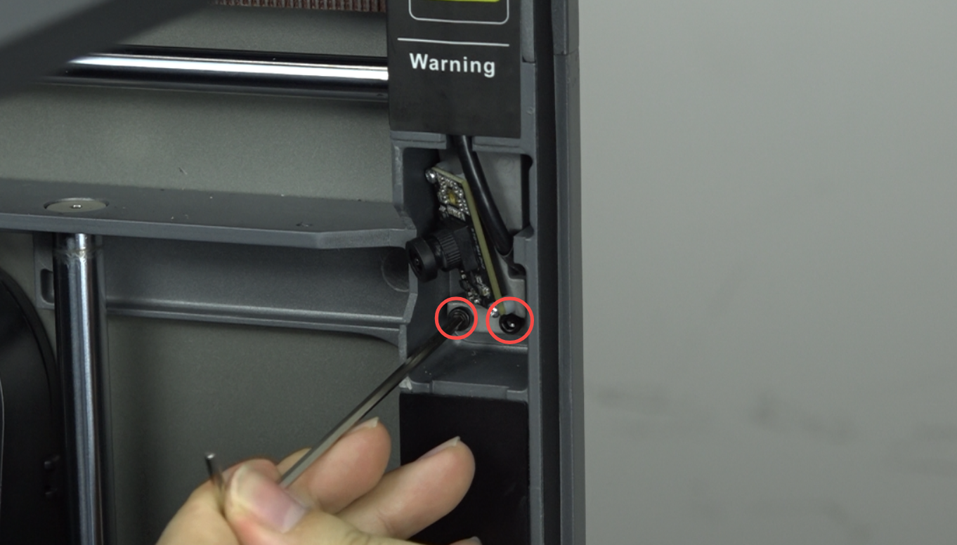 Снятие AI-камеры корпуса — отсоединение шлейфа