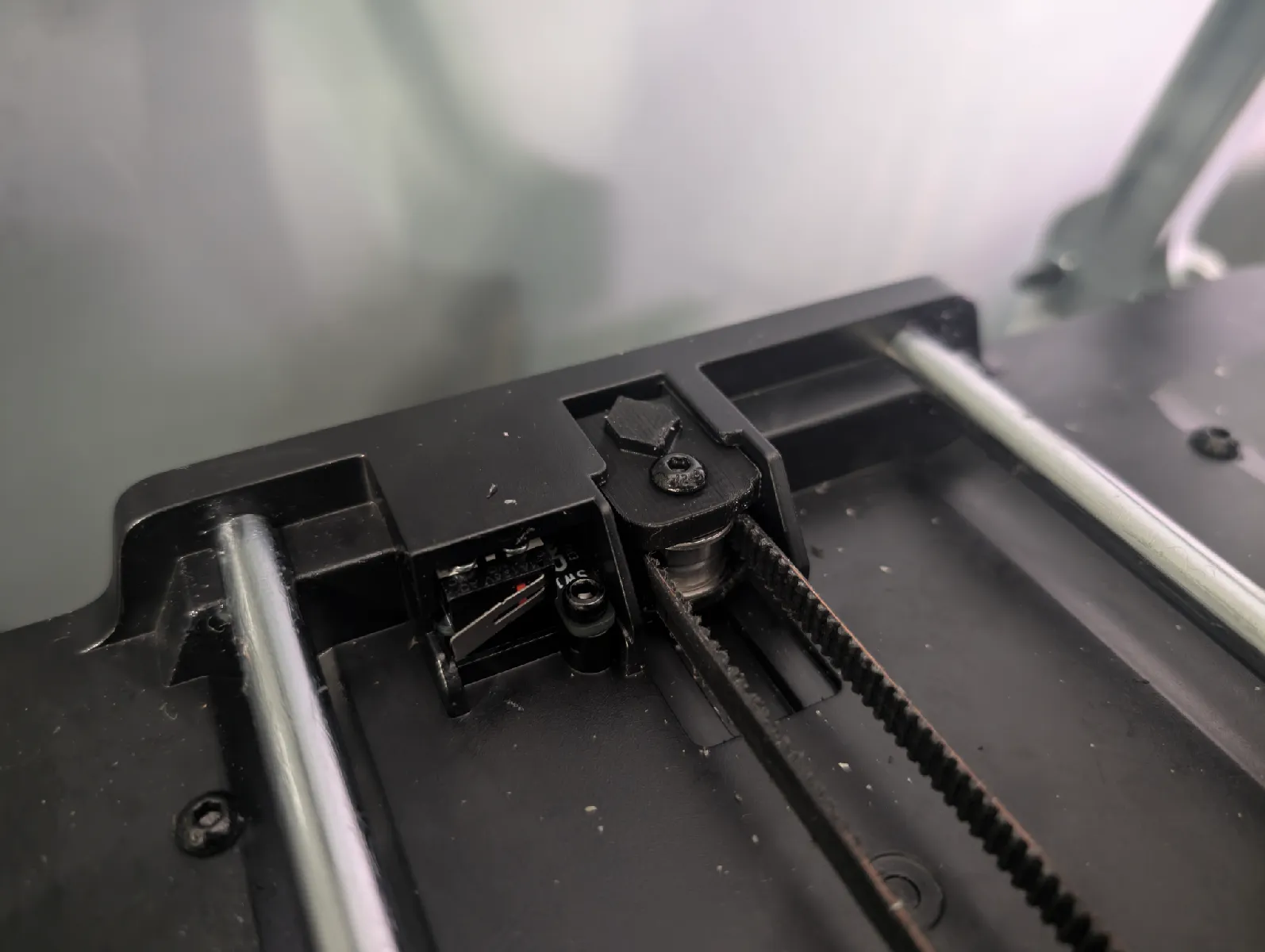 Печатный натяжитель ремня Y-оси Ender 3 V3 SE с регулировочным винтом