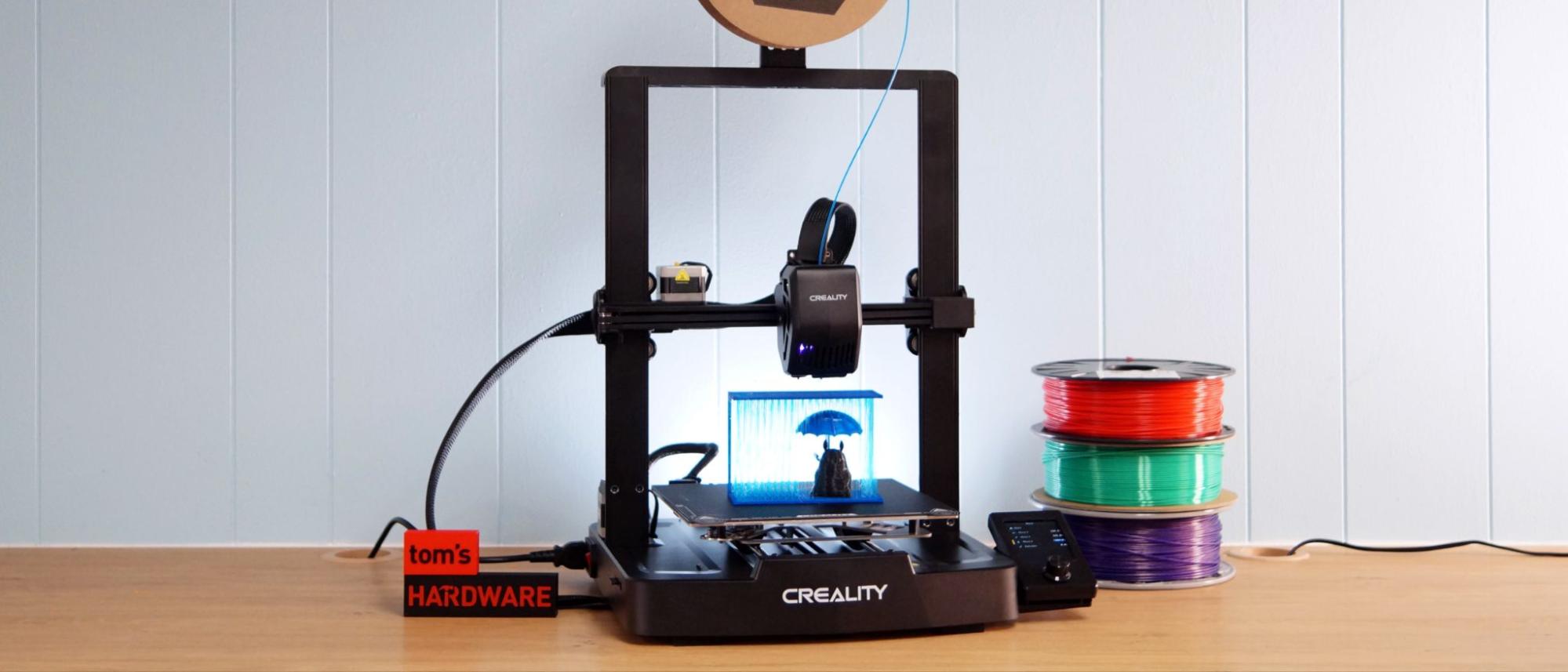 Creality Ender-3 V3 SE — общий вид принтера на обзорной фотографии