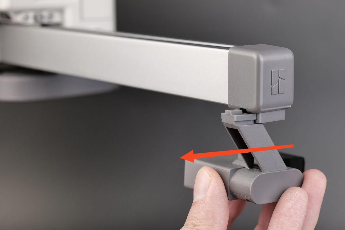 Пластина вайпера выдвигается из направляющей