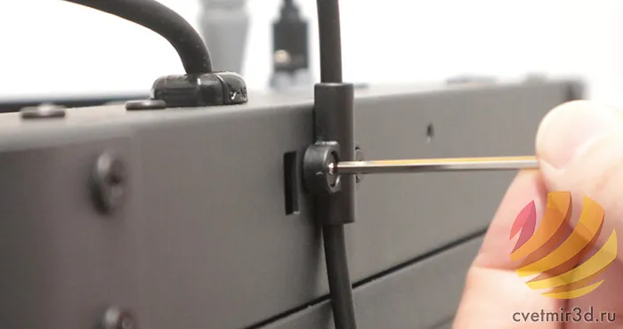 Кабель IFS подключён к единственному порту на задней панели AD5X