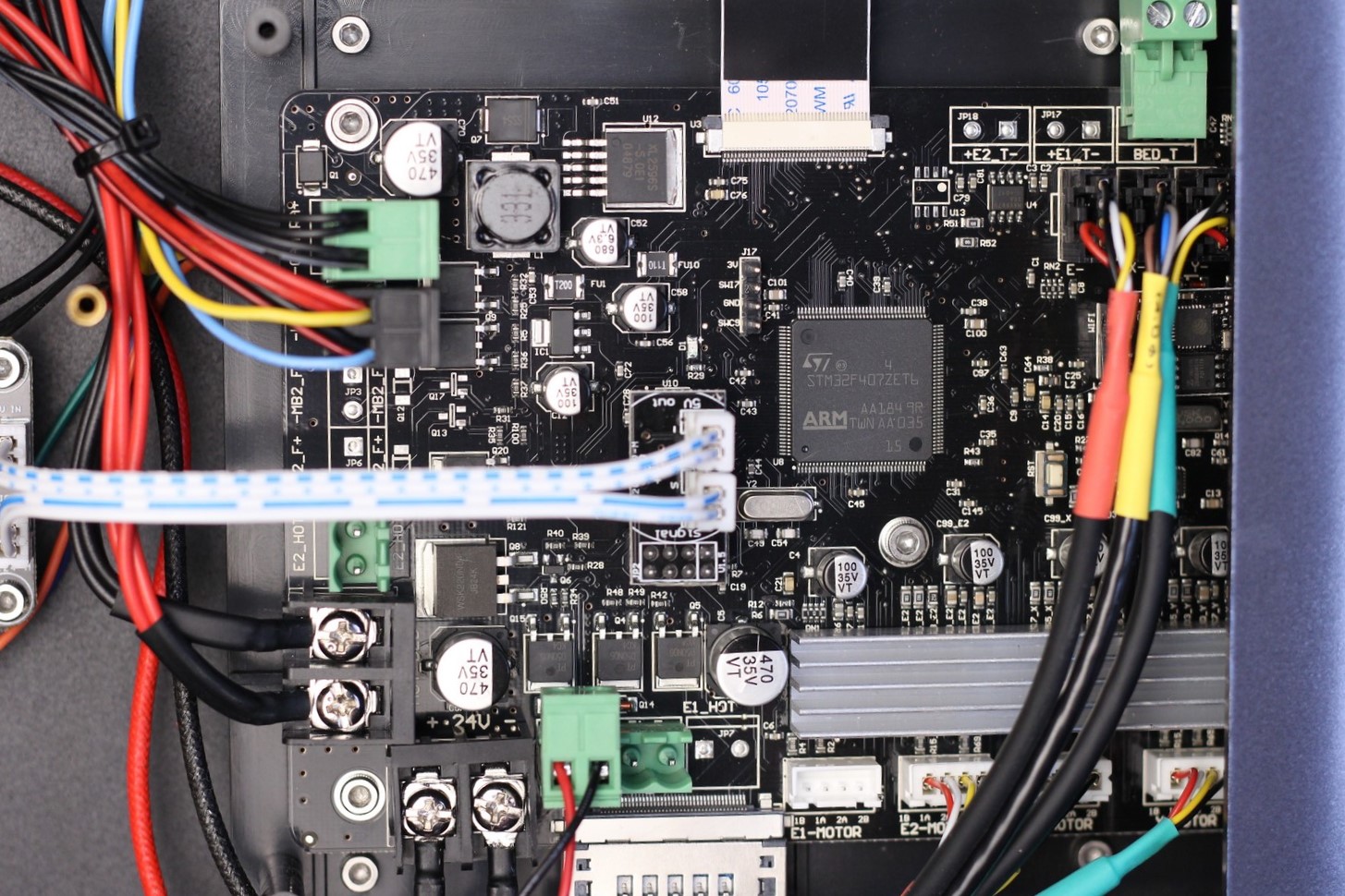 Материнская плата QIDI X-Max с процессором STM32F407 и разъёмами термопар E1_T, E2_T