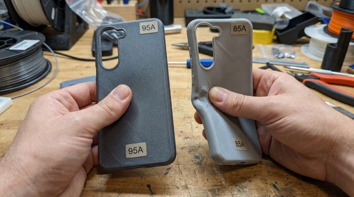 Сравнение чехлов из TPU 95A и 85A — наглядная разница в твёрдости и гибкости
