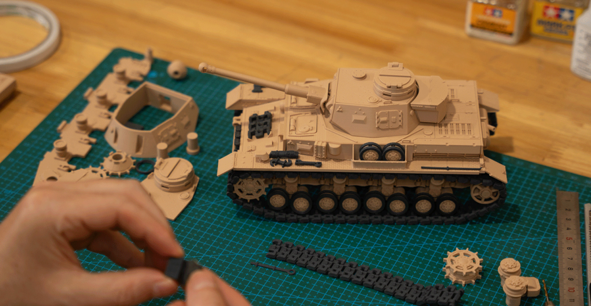 Bambu Lab A1 Mini с многоцветной моделью