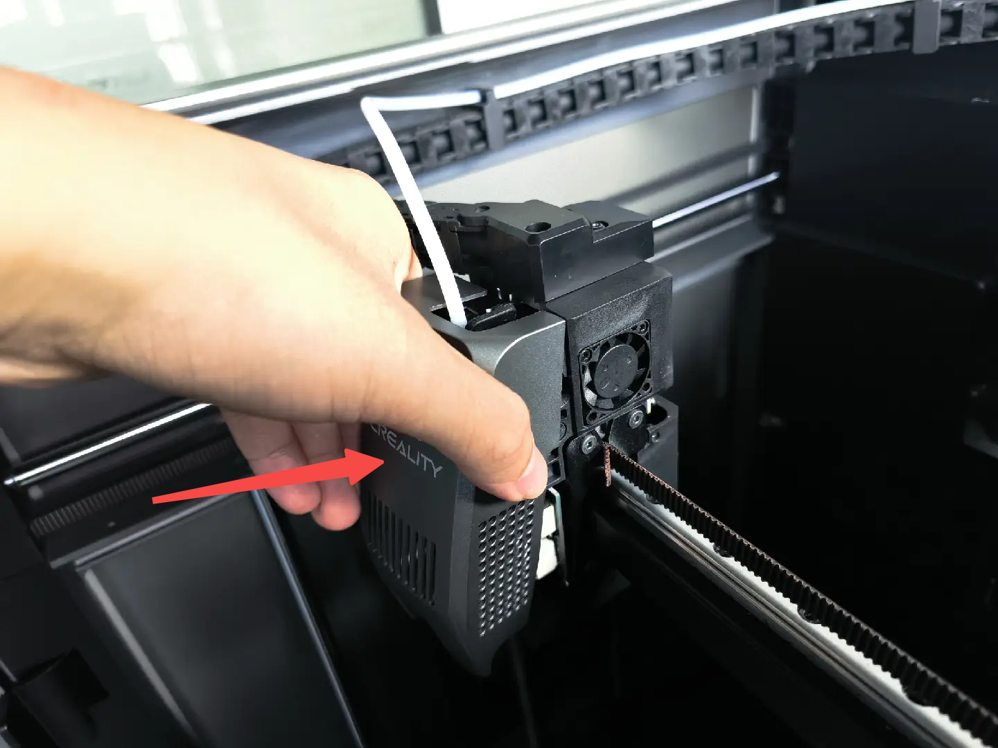 Сборка экструдера обратно в печатающую голову — установка крышки