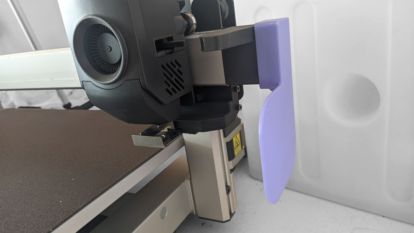 Печатный дефлектор отходов промывки на конце оси X Anycubic Kobra 3 Max