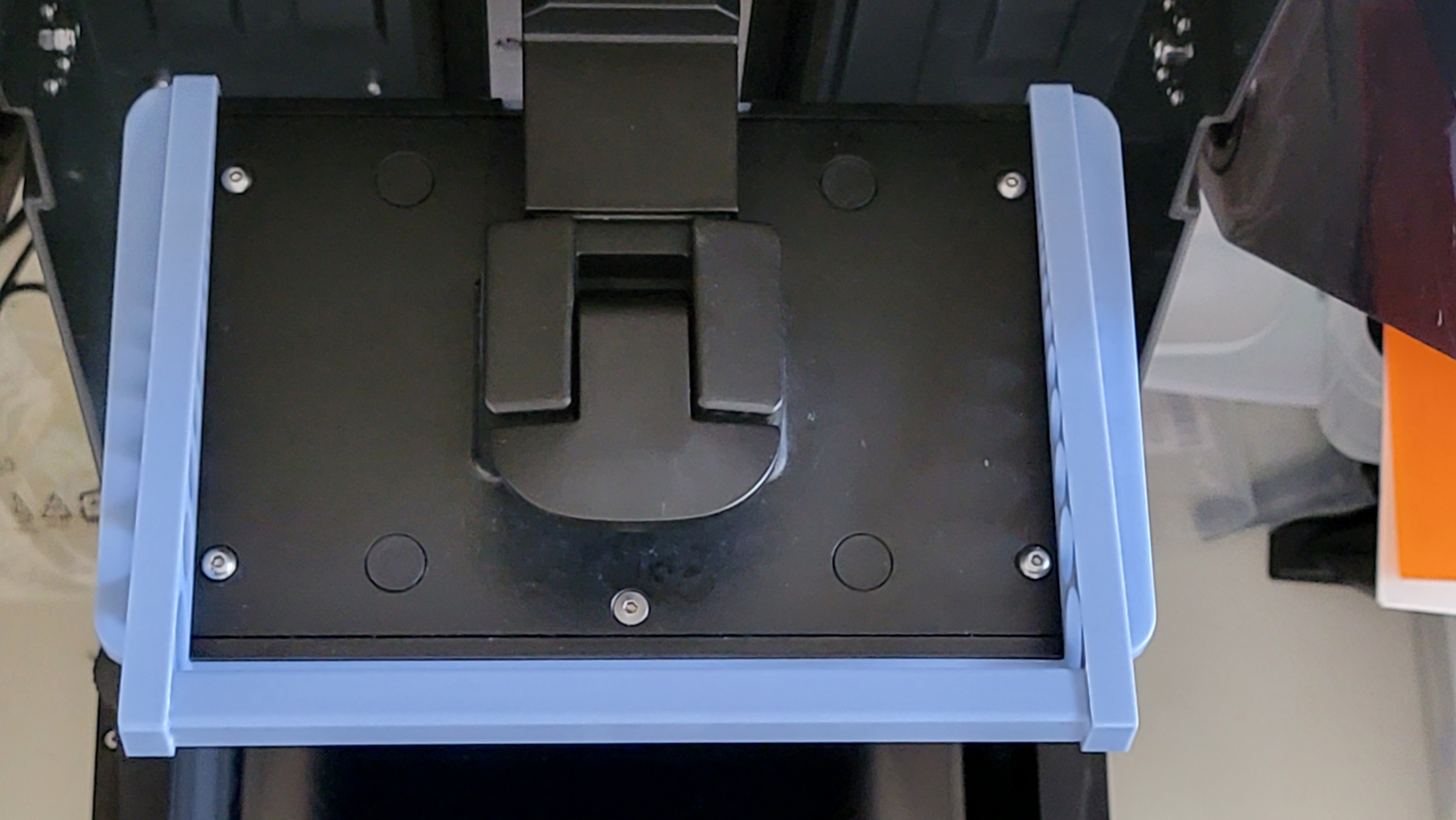 Saturn 4 Ultra build plate with the handle fitted, side view