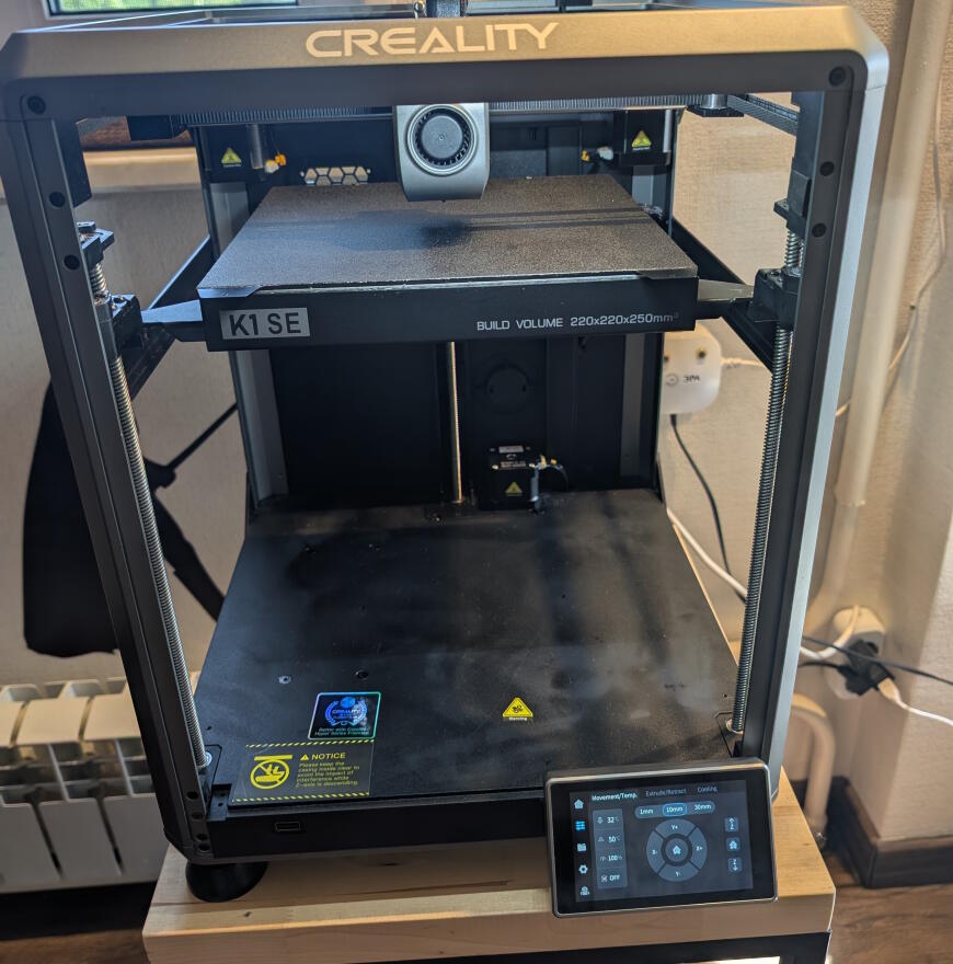 Стол серии K1 — матовый PEI 220×220 мм (механика стола и геометрия одинаковы у K1C, K1 SE и K1 Max)