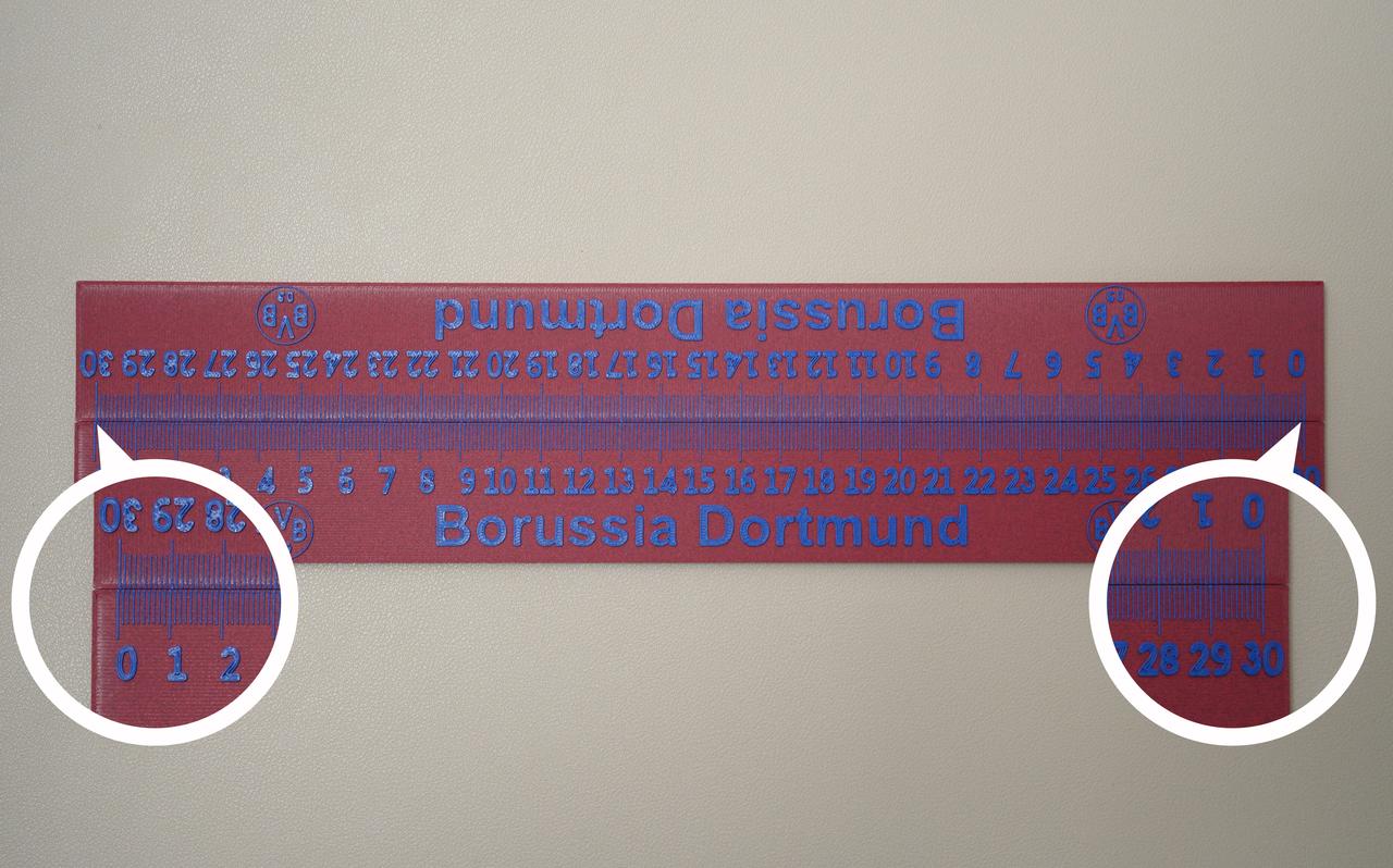 Калибровочная пластина Vision Encoder на столе H2D