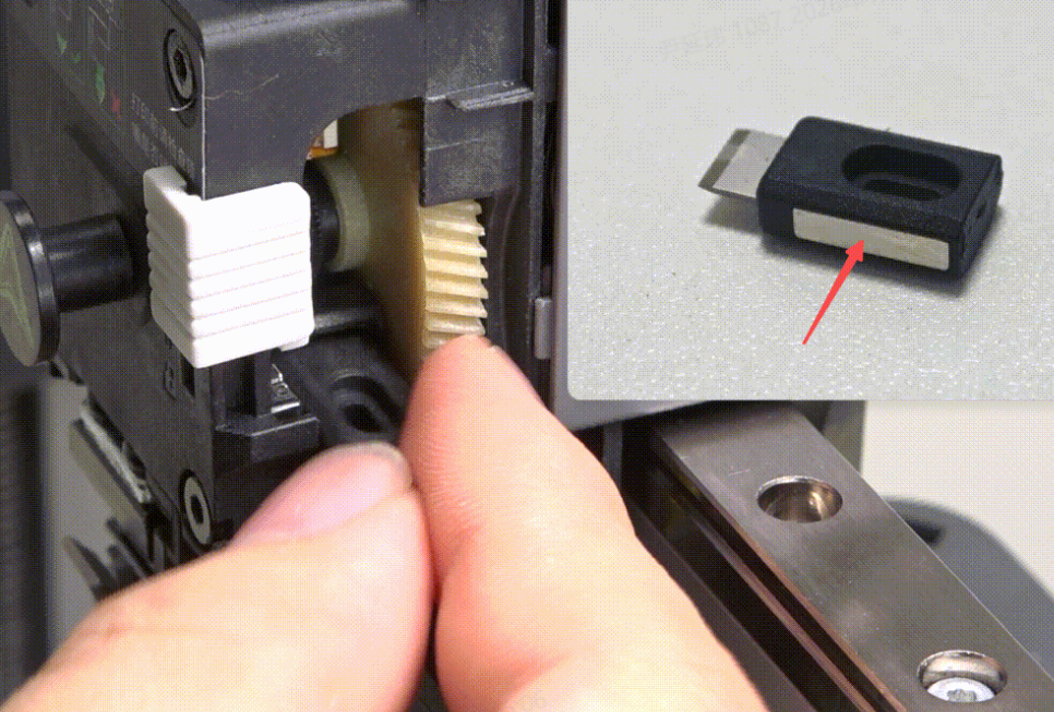 Фиксация cutter rod после замены лезвия