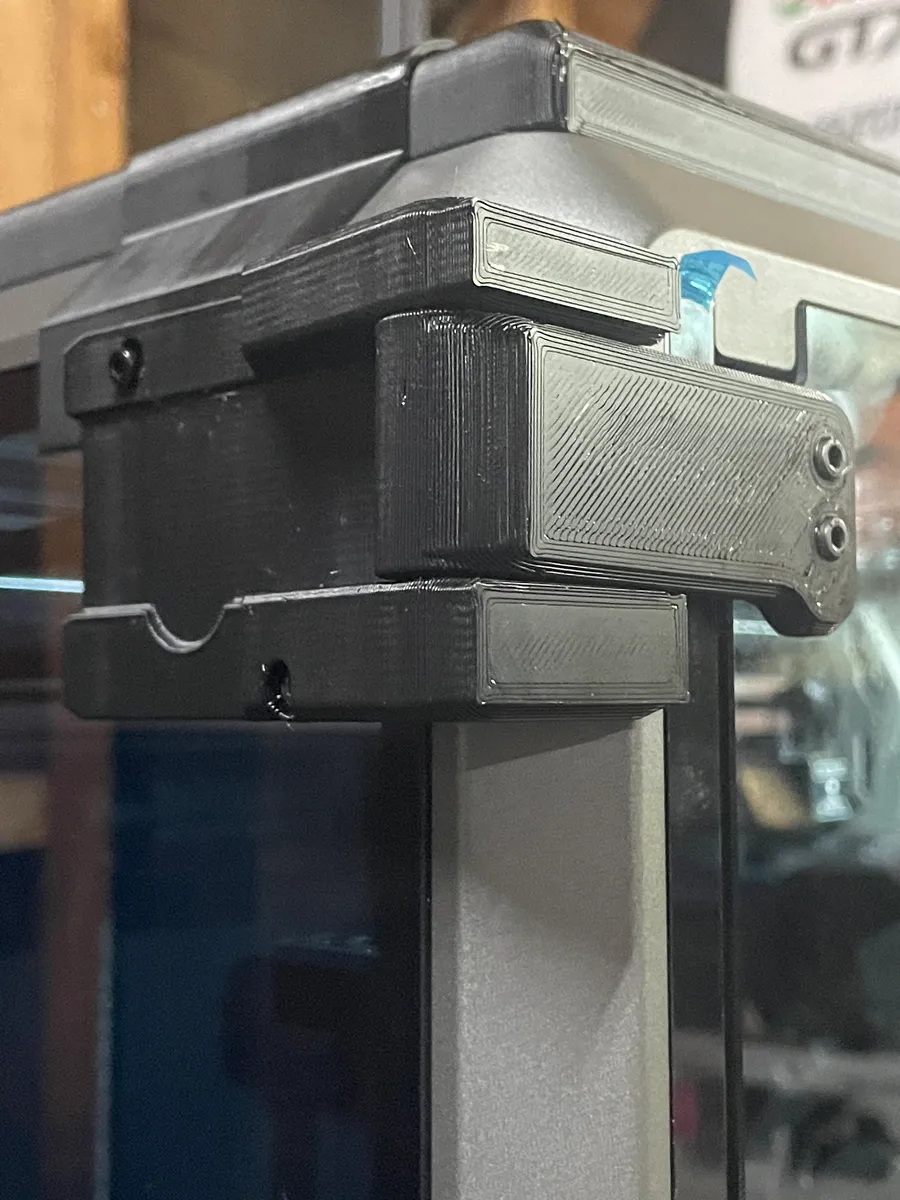 Установленные печатные петли Print-In-Place на двери K1 Max