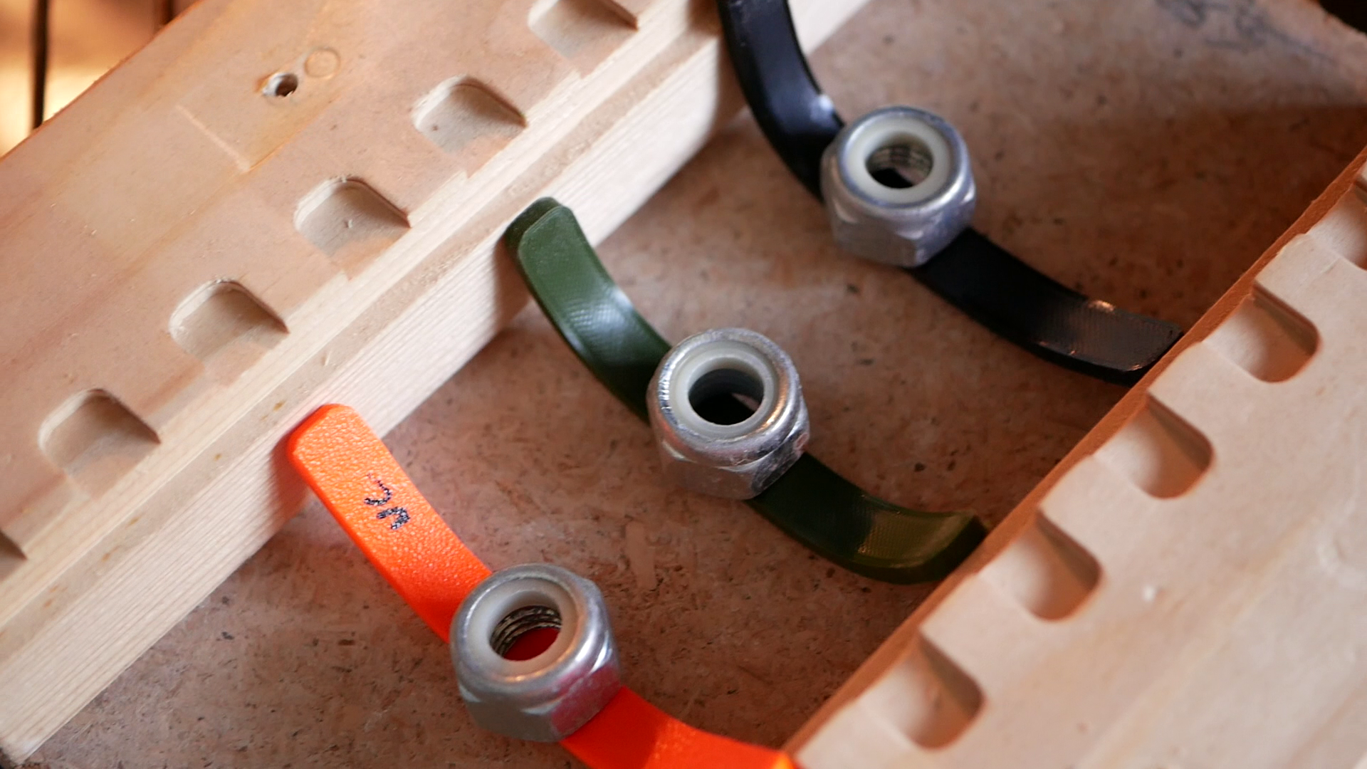 Тест термостойкости: образцы PLA, PETG и ASA при нагреве в духовке