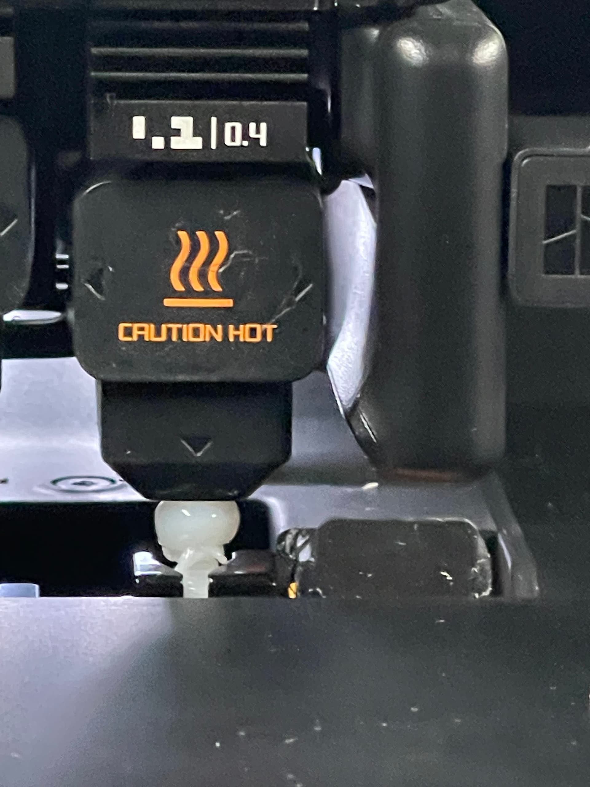 Куча отходов purge правого сопла H2D